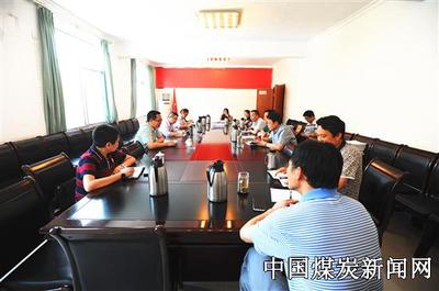 川煤集团党群人事部深入小宝鼎矿开展人力资源工作检查与信息化建设维护